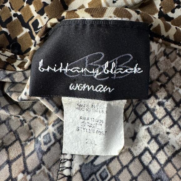 Brittany Black 2X-Large Top Snake Print Short Sleeve V-Neck Stretch Shark Bite - Picture 6 of 7